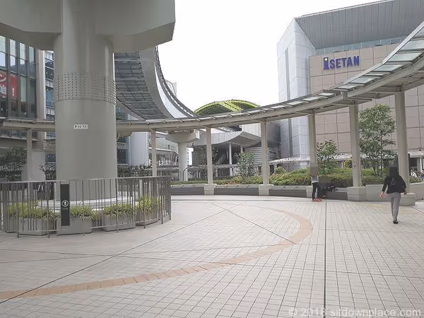 Photo of Tachikawa Station | Tacross Plaza (in front of Yamada Denki) Rest Spot 1