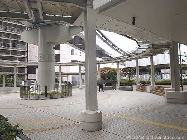Photo of Tachikawa Station | Tacross Plaza (in front of Yamada Denki) Rest Spot 2