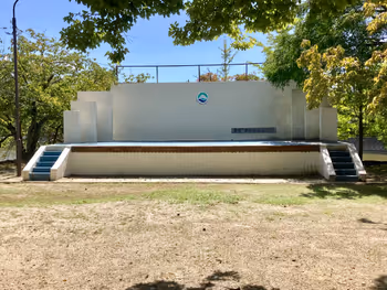 【西桑名駅】九華公園(花菖蒲園・野外ステージ付近)の画像1