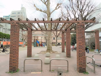 牛込神楽坂駅 あさひ児童遊園の外観2