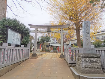 千歳船橋駅 稲荷森稲荷神社の外観