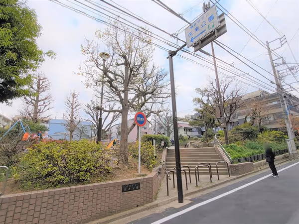 Photo of Kagurazaka Station | Yagura Park Rest Spot 1
