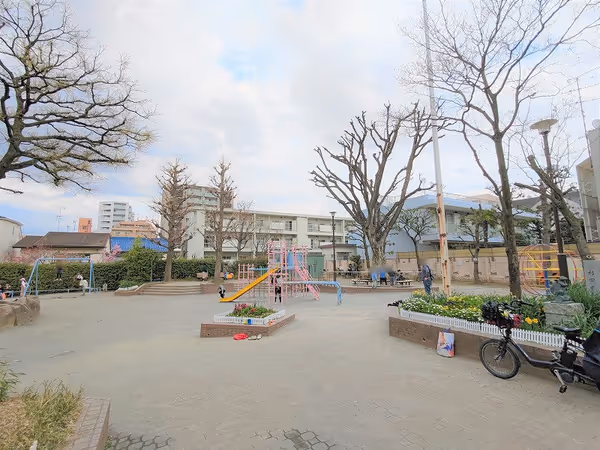 Photo of Kagurazaka Station | Yagura Park Rest Spot 2