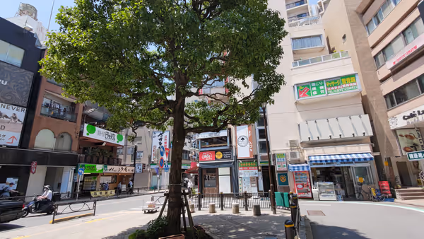 北口駅前広場 休憩場所の写真3