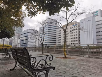 品川站港区立港南公园A面的休憩场所其2