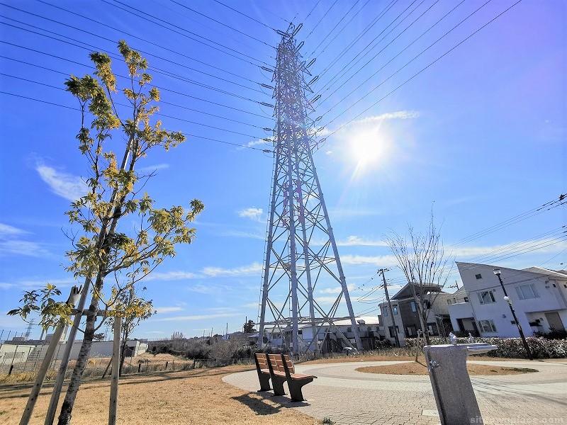 [만원사역] 기타가와라 공원 포켓 광장 철탑 앞 쉼터 사진 1