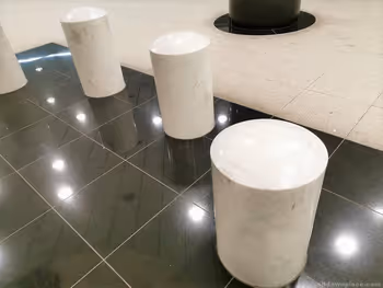 都廳前站地下街時代大道的休憩場所3