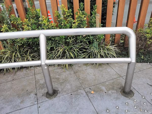 Photo of Takadanobaba Station | Rest Spot Near the Station | Roundabout Goddess Statue 4