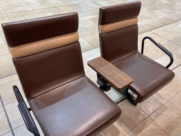 Photo of Shin-Osaka Station | 3F Waiting Room Rest Spot 1