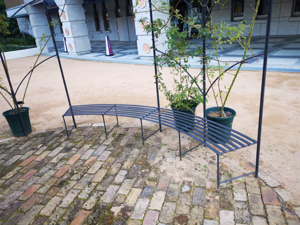 Photo of Takarazuka Minamiguchi Station | Rest Spot in the Plaza of the Takarazuka City Arts and Culture Center 2