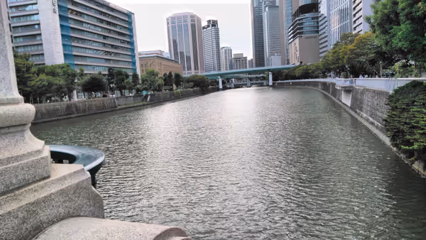 Photo of Yodoyabashi Station | Rest area along the Tosa-hori River near the Bank of Japan on the north end of Yodoyabashi Station 1
