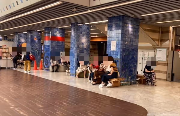Photo of Kyoto Station | Porta Underground Shopping Arcade Rest Spot in front of Starbucks 2