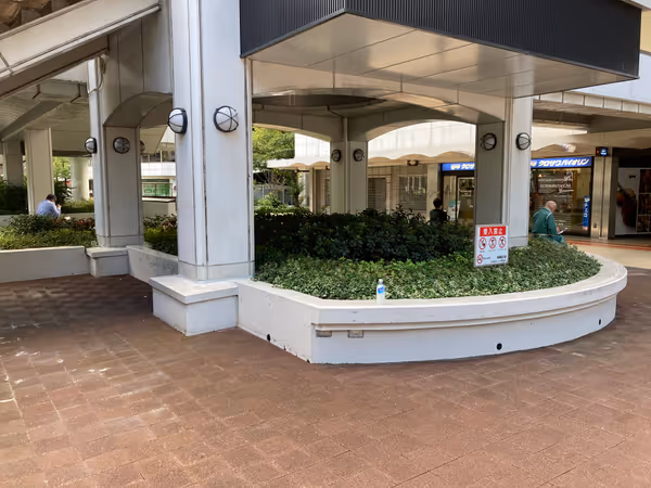 Photo of Higashi-Umeda Station | Rest Spot on the East Side of Osaka Station | Front Building No. 4 3