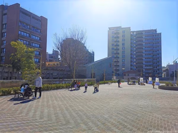 埼玉会館広場の写真3