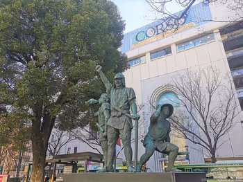 우라와역 서쪽 출구 로터리 버스 정류장 근처의 휴식 장소 그 5