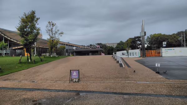 Photo of Zoo-mae Station | Tennōji Station | Rest area next to the Ten-Shiba Park Vegetable Market 1