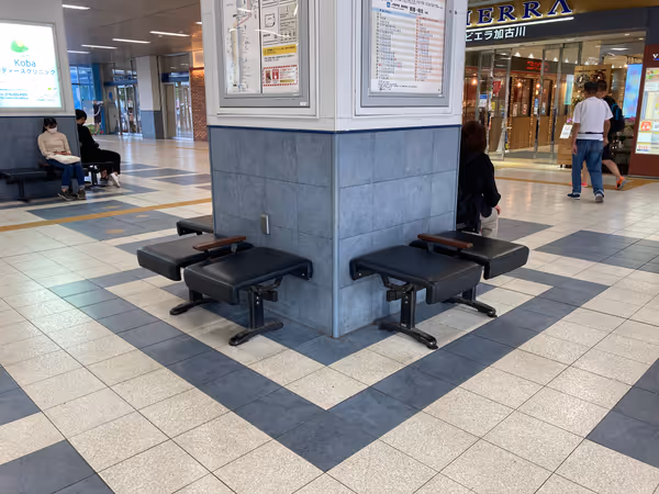 Photo of Kakogawa Station | Rest Spot in the Concourse Outside the Ticket Gates 2