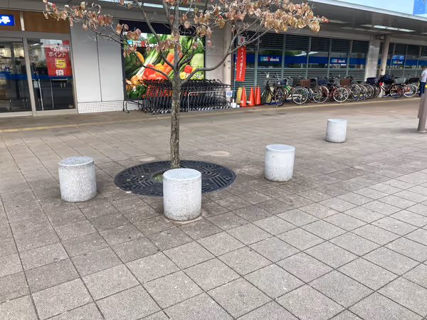 Photo of Kakogawa Station | Rest Spot Directly in Front of the South Exit 3