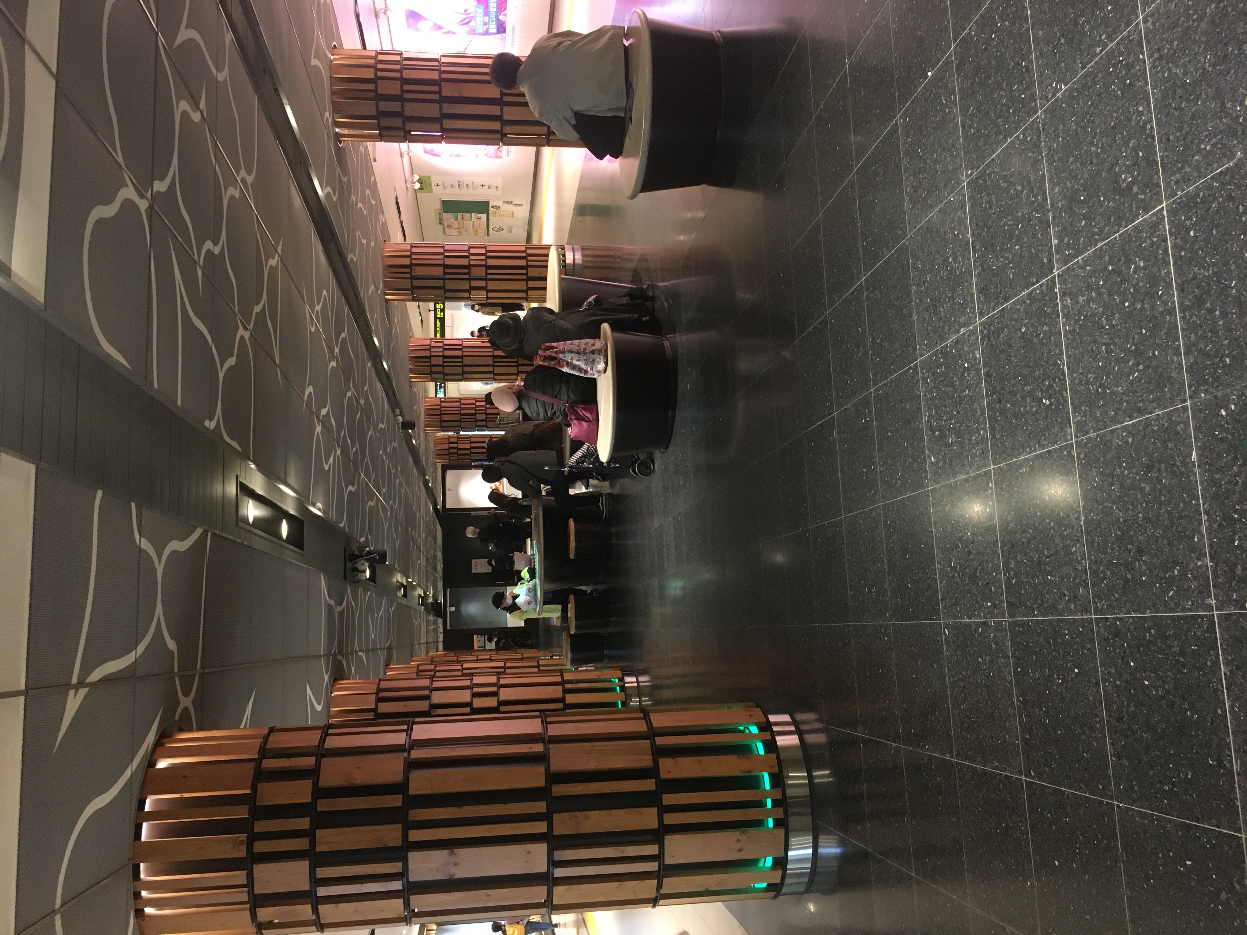 地下鉄南北線さっぽろ駅 改札付近「ミナパ/minapa」の写真1