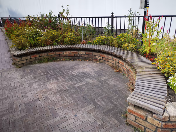 Photo of Takarazuka Minamiguchi Station | Rest area near the former Takarazuka Hotel 2