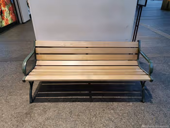 新宿駅高島屋 明治通り側の休憩場所その2