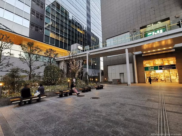 タイムズスクエアビル前の写真1