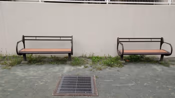 西立川駅ライオンズスクエア横の休憩場所その2