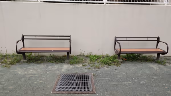 ライオンズスクエア横の写真2