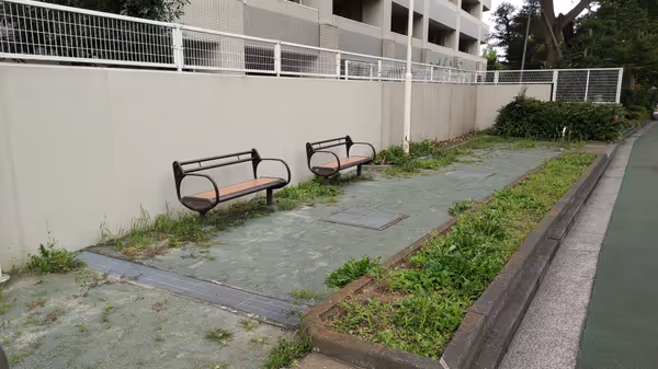 ライオンズスクエア横の写真1