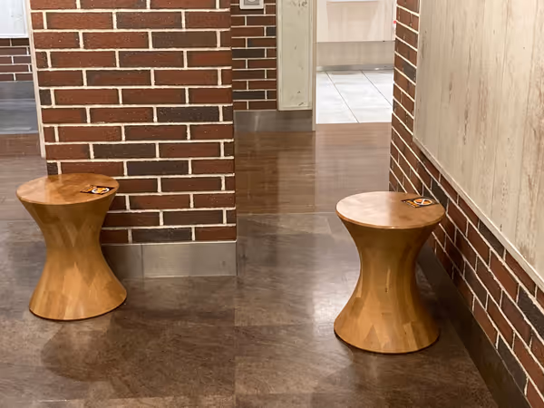 ピオレ明石東館2階トイレ前の写真2