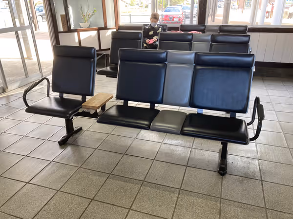 Photo of Fukusaki Station | Rest Spot Outside the Ticket Gates 4