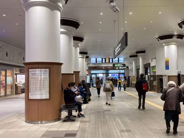 Photo of Harborland Station | Rest area in front of the Central Exit ticket gates 1