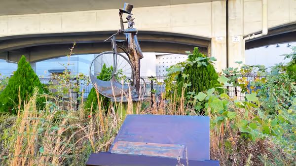 Foto von 老紳士像付近 2