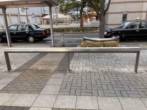 Photo of Shin-Nagata Station | Rest area near the taxi stand at the south exit 3