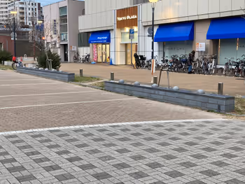 Photo of Shin-Nagata Station | Tetsujin 28 Monument Near Rest Spot 2