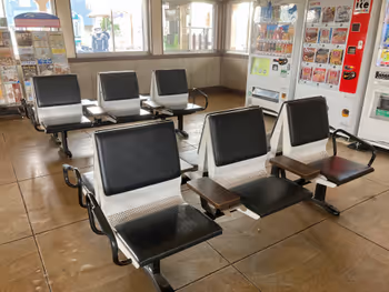 Photo of Iga-Ueno Station | Rest area right by the ticket gates 3