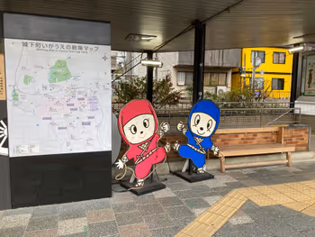Photo of Ueno City Station | Rest Spot in Front of the Tetsuro and Metel Bronze Statue 2