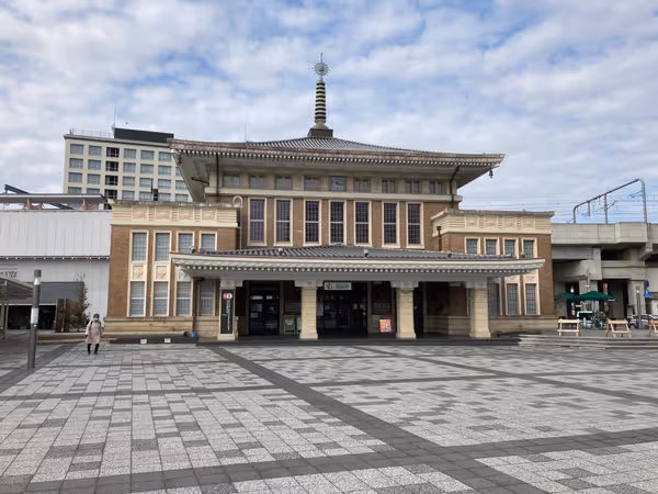 奈良市総合観光案内所横の写真1