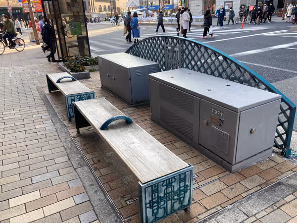 Photo of Sannomiya Station | Rest Spot in Front of Nakau, North Side of Flower Road 2