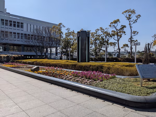 Photo of Ashiya Station | Hanshin Ashiya Station | Front Plaza | Rest Spot 1