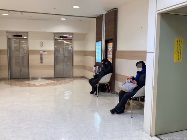 商業施設Liv 3階エレベーター前の写真1