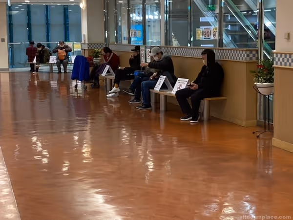 ウエステ垂水3階エスカレーター付近の写真2