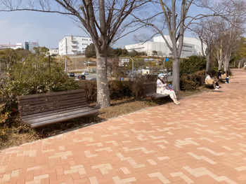 Photo of Sogo Undo Koen Station | Kobe Sogo Undo Koen (Kobe Comprehensive Sports Park) Uni-Bar Memorial Stadium Area | Rest Spot 2