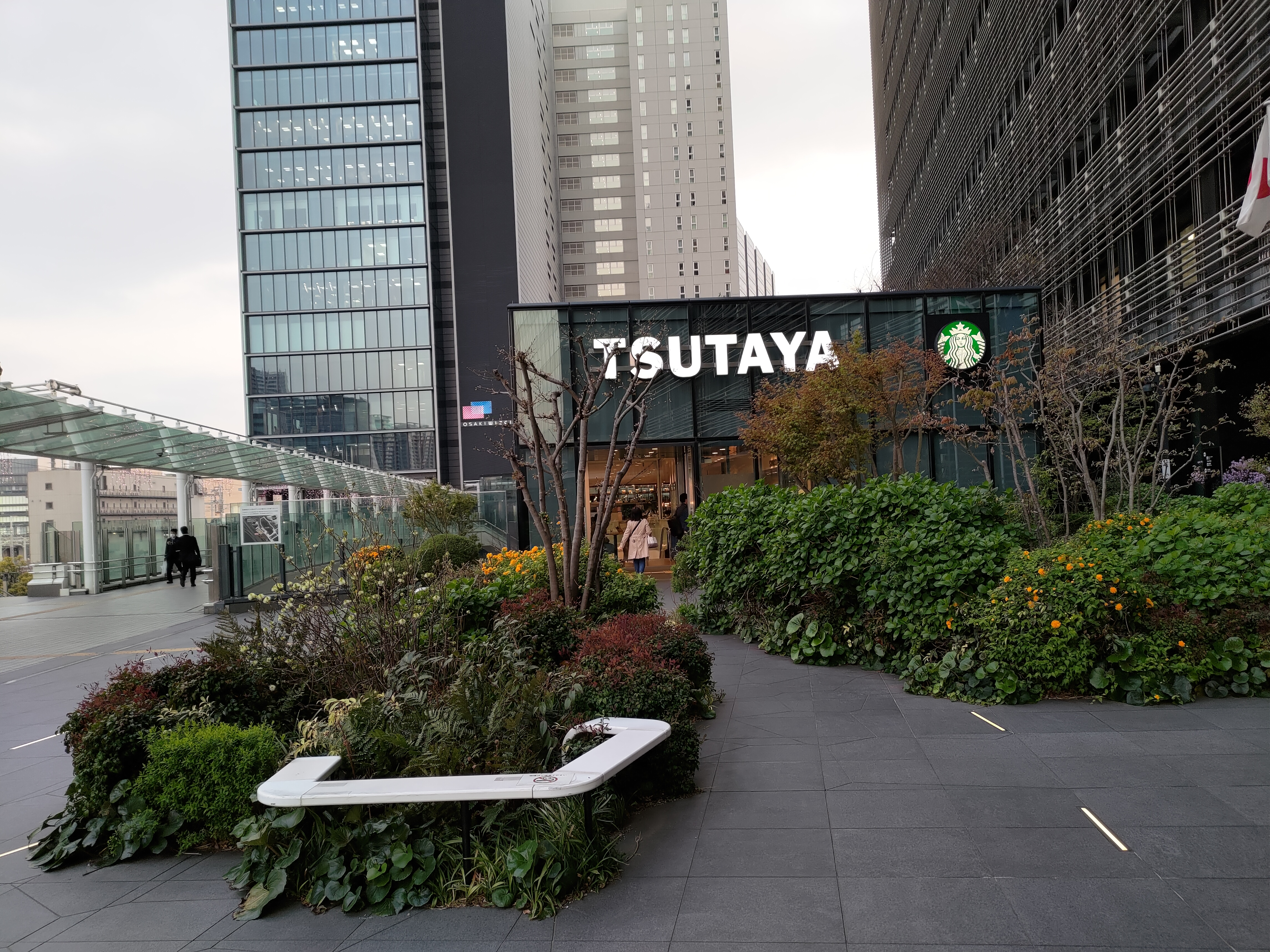 ソニービル前デッキの写真1