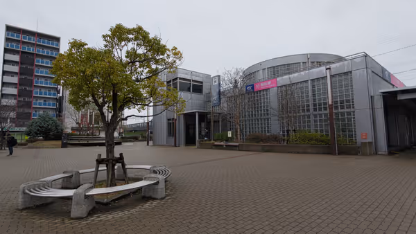 駅前公園の写真1