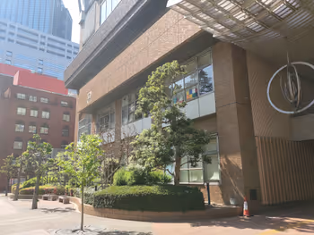 水道桥站西神田Cosmos馆周边的休息场所之一