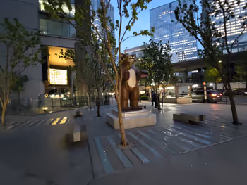 Rest area in front of the giant bear at Tokyo Station Marunouchi Oazo, Part 2