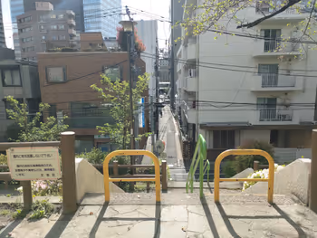 春日駅清和公園の休憩場所その6