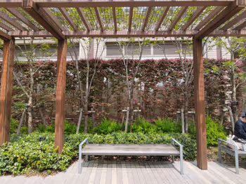 大崎駅パークシティ大崎 ザ・レジデンス前の休憩場所その2