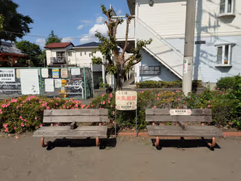 杜鵑丘站金子兒童遊樂園的休息場所其二